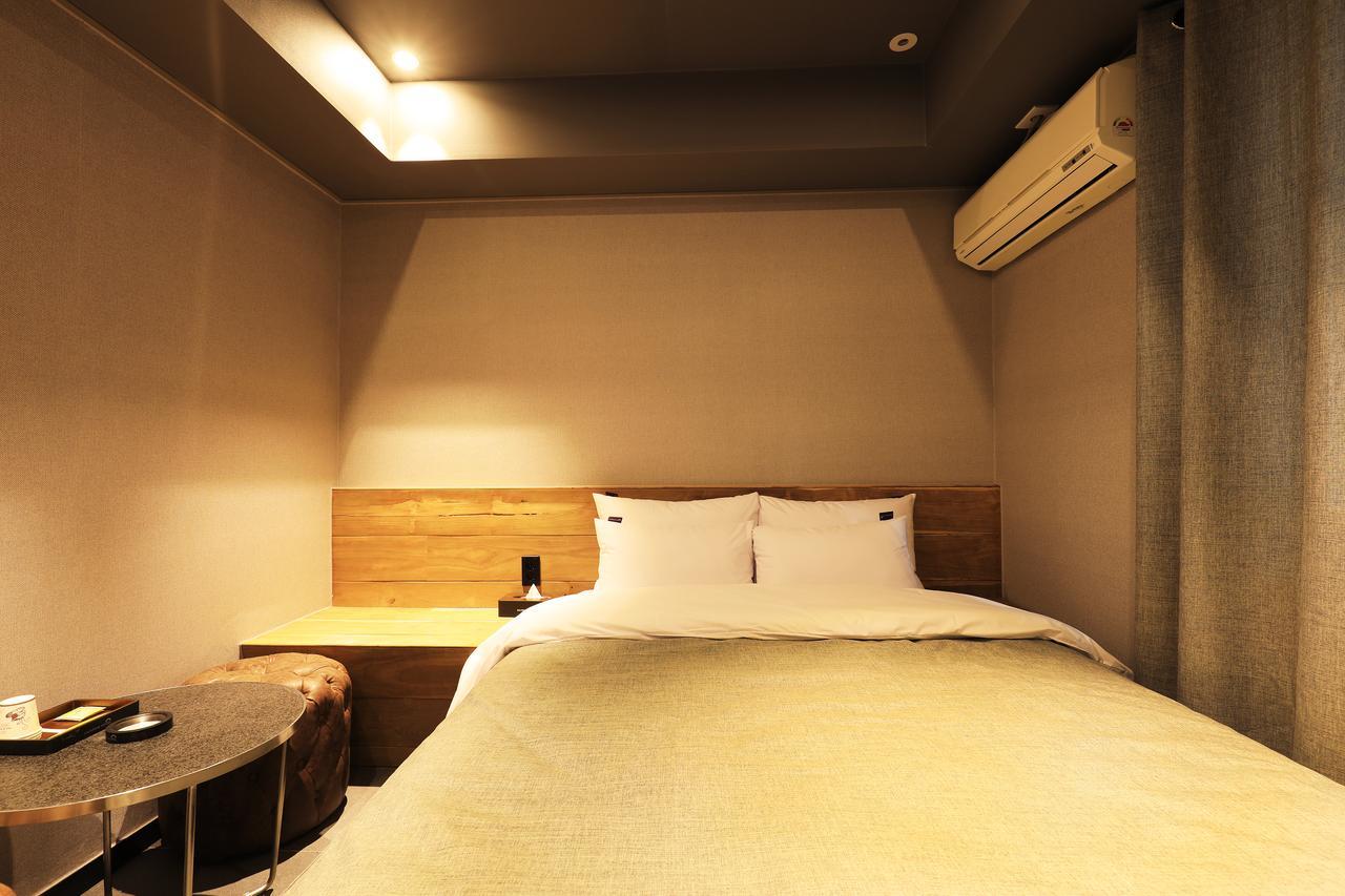 Rainbow Hotel Yongsan Сеул Экстерьер фото