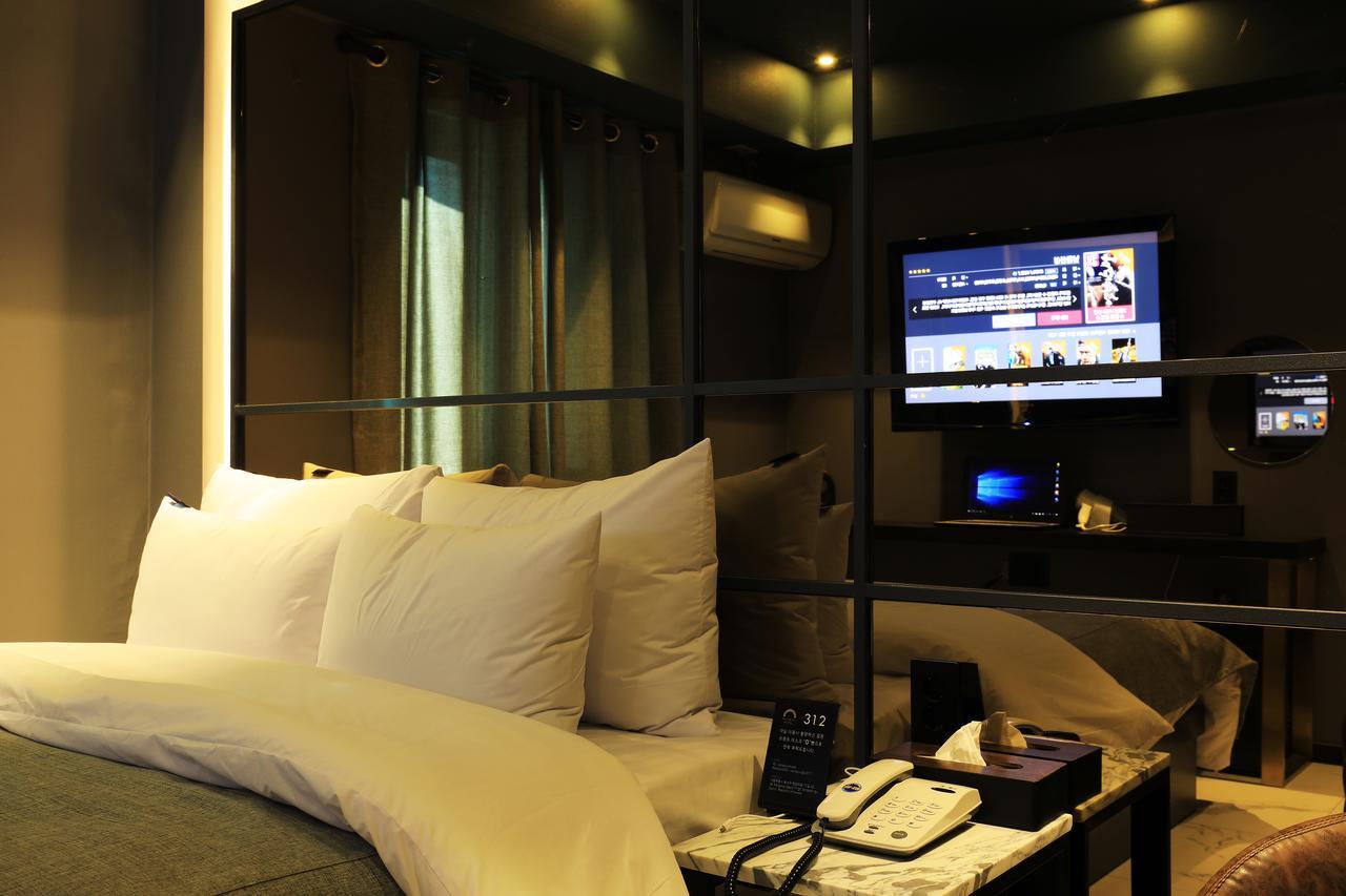 Rainbow Hotel Yongsan Сеул Экстерьер фото