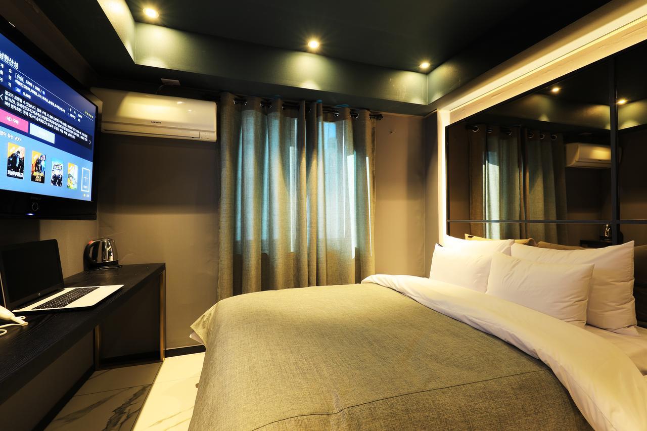 Rainbow Hotel Yongsan Сеул Экстерьер фото